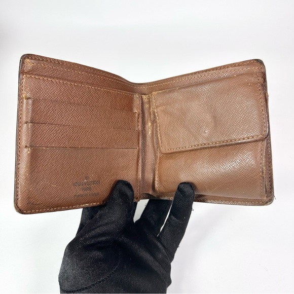 Louis Vuitton Wallet - Picture 6 of 9